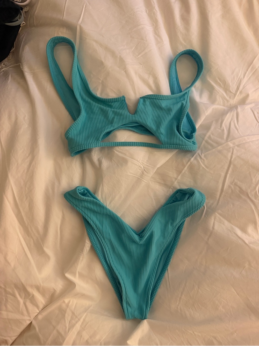 Frankie’s bikinis Cole top and Enzo bottom in aqua size S